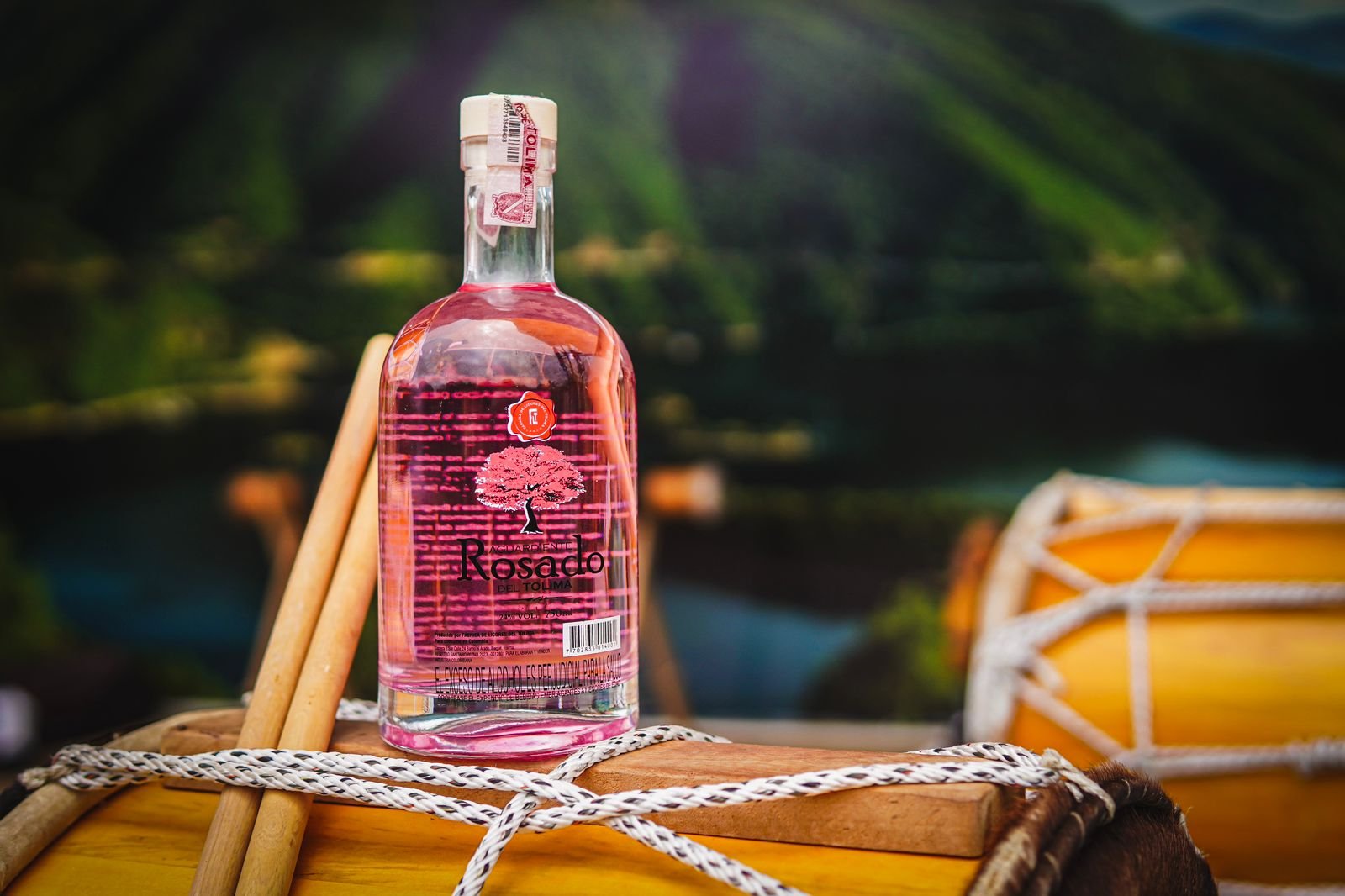 ¡Asegura tu Aguardiente Rosado para las fiestas!