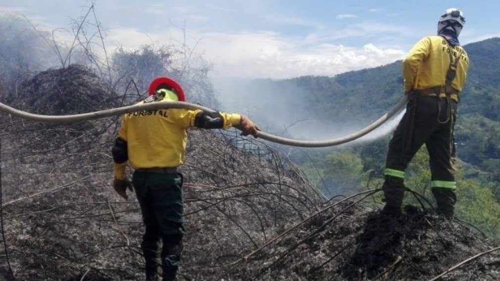 Cerca de 1.200 millones de pesos en herramientas entregadas a bomberos voluntarios en el Tolima