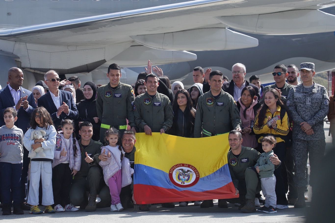 116 Colombianos regresan al país en vuelo humanitario desde Beirut: Un rescate oportuno