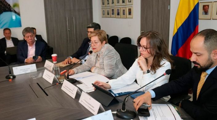 Salario mínimo en Colombia para 2025: Fechas clave y propuestas de incremento
