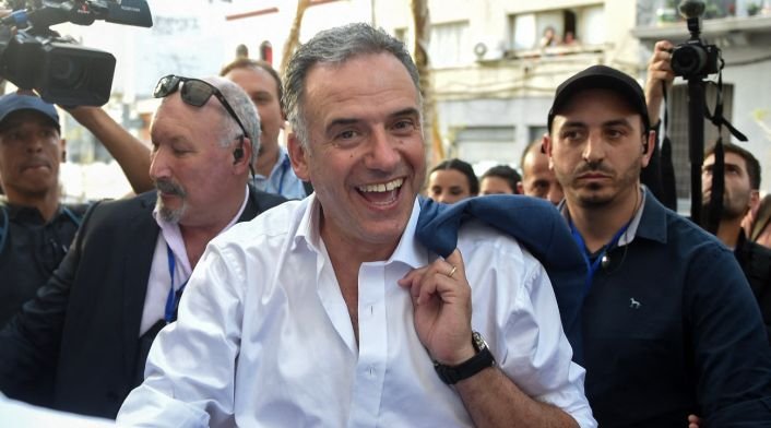 Yamandú Orsi lidera el retorno del frente amplio al poder en Uruguay