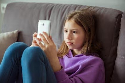 Florida prohibió a menores de 14 años usar TikTok, Instagram y Facebook a partir del 1 de enero