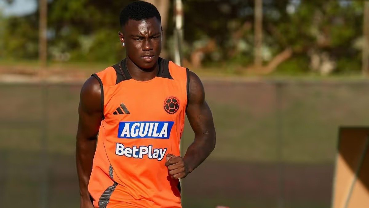 ¿Mal comportamiento? El primer regaño para Marino Hinestroza en la Selección Colombia