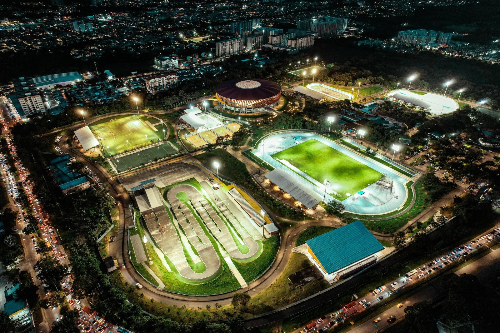 ¡Ahora sí, estamos completos! Con las Piscinas Olímpicas de la 42 Ibagué ya tiene todos sus escenarios deportivos construidos