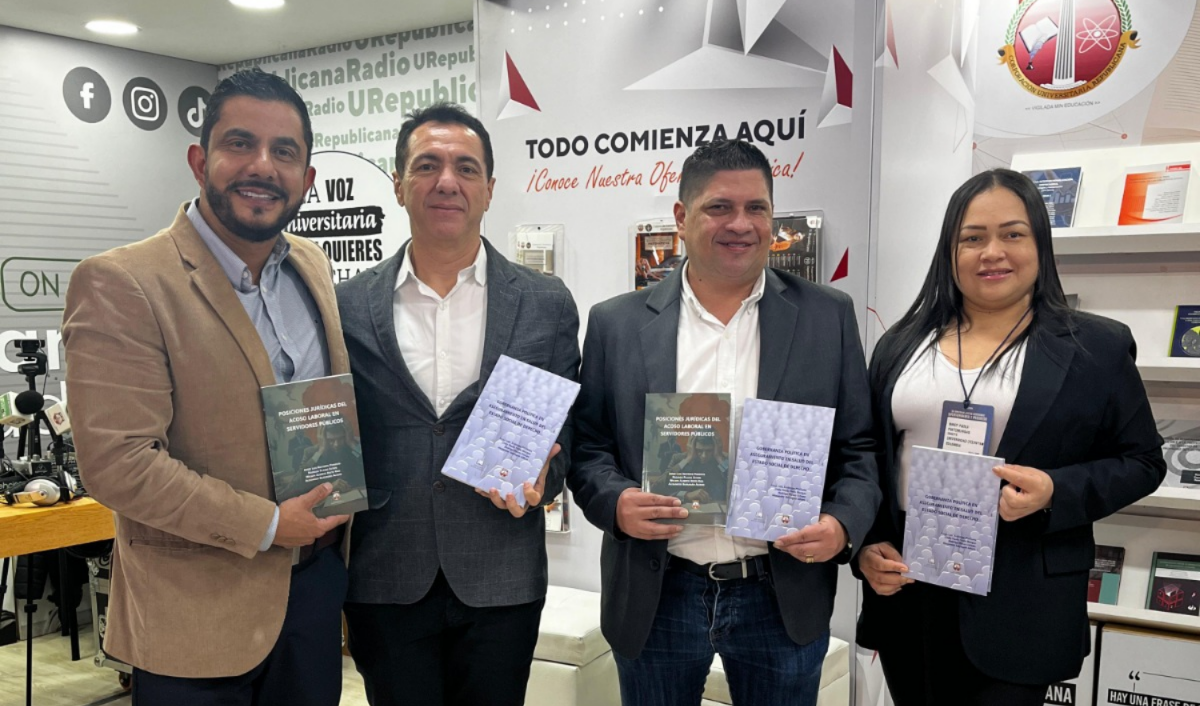 Alexander Barragán Alfaro, de Comfenalco Tolima, lanza dos nuevos libros en la Feria del Libro 2025