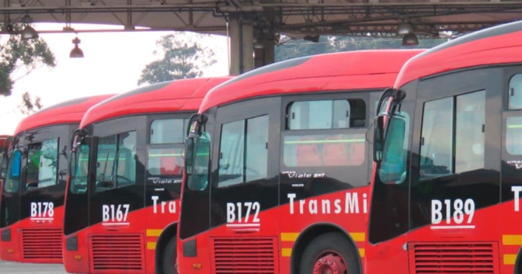 Bogotá marca un hito mundial con 101 nuevos buses eléctricos, incluidos los primeros articulados-duales del planeta