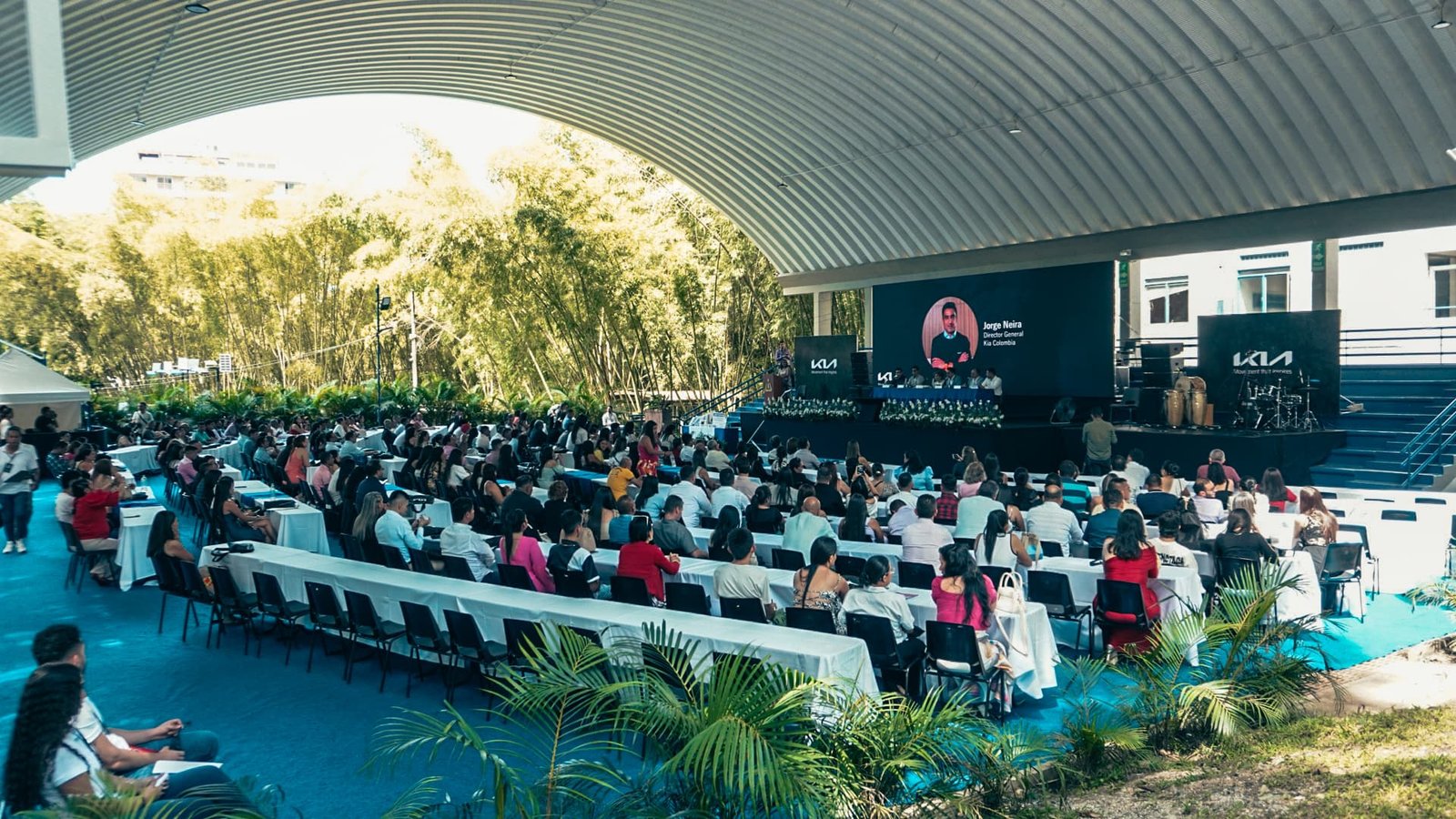 Tecnología que siembra futuro: docentes rurales del Tolima se gradúan en transformación digital