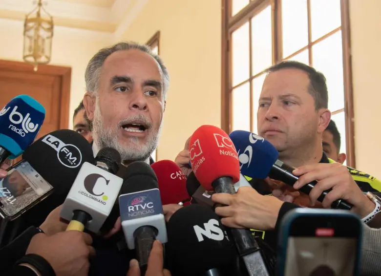 Precandidatos del Centro Democrático contarán con seguridad reforzada y monitoreo en tiempo real tras atentado a Miguel Uribe