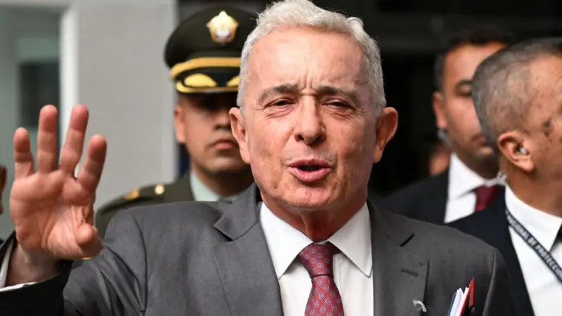 Histórico y polémico: Uribe, primer expresidente de Colombia condenado por manipulación de testigos