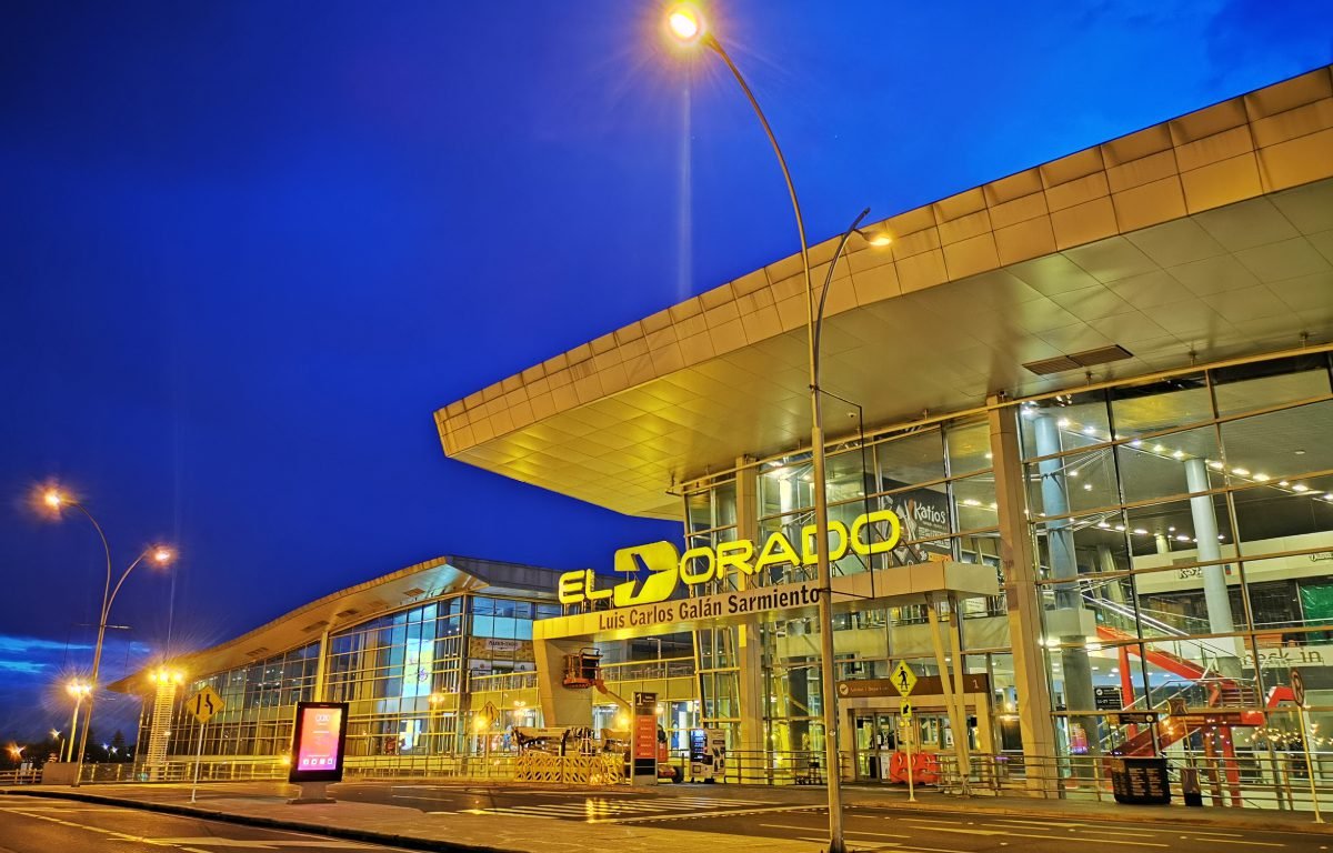 ¿Un civil manejando el tráfico aéreo? Aerocivil investiga ingreso irregular en torre de control de El Dorado