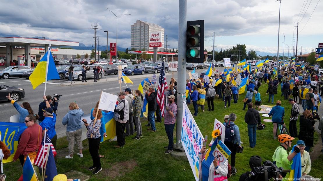 “No queremos criminales de guerra en Alaska”: Protestas masivas reciben a Putin antes de histórica cumbre con Trump