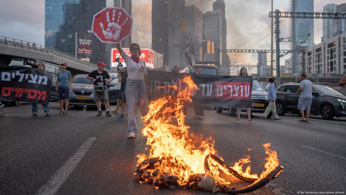 “¡Es ahora o nunca!”: Masivas protestas en Israel exigen fin de la guerra y liberación de rehenes