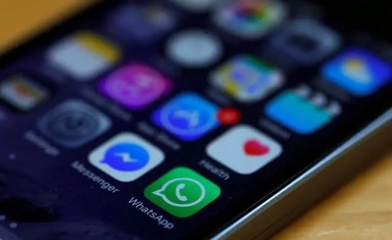 “¿Tu celular actúa raro? Podrías estar siendo espiado sin saberlo”