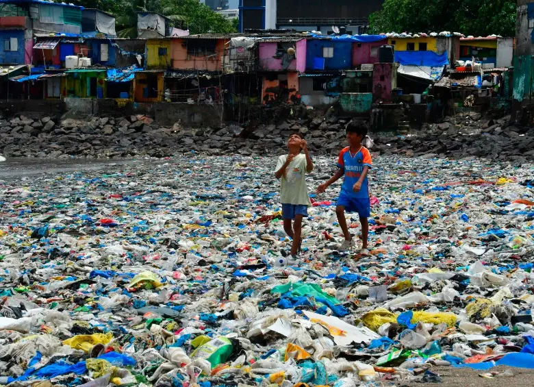 Tratado global contra el plástico al borde del fracaso: Colombia lidera llamado por un acuerdo ambicioso