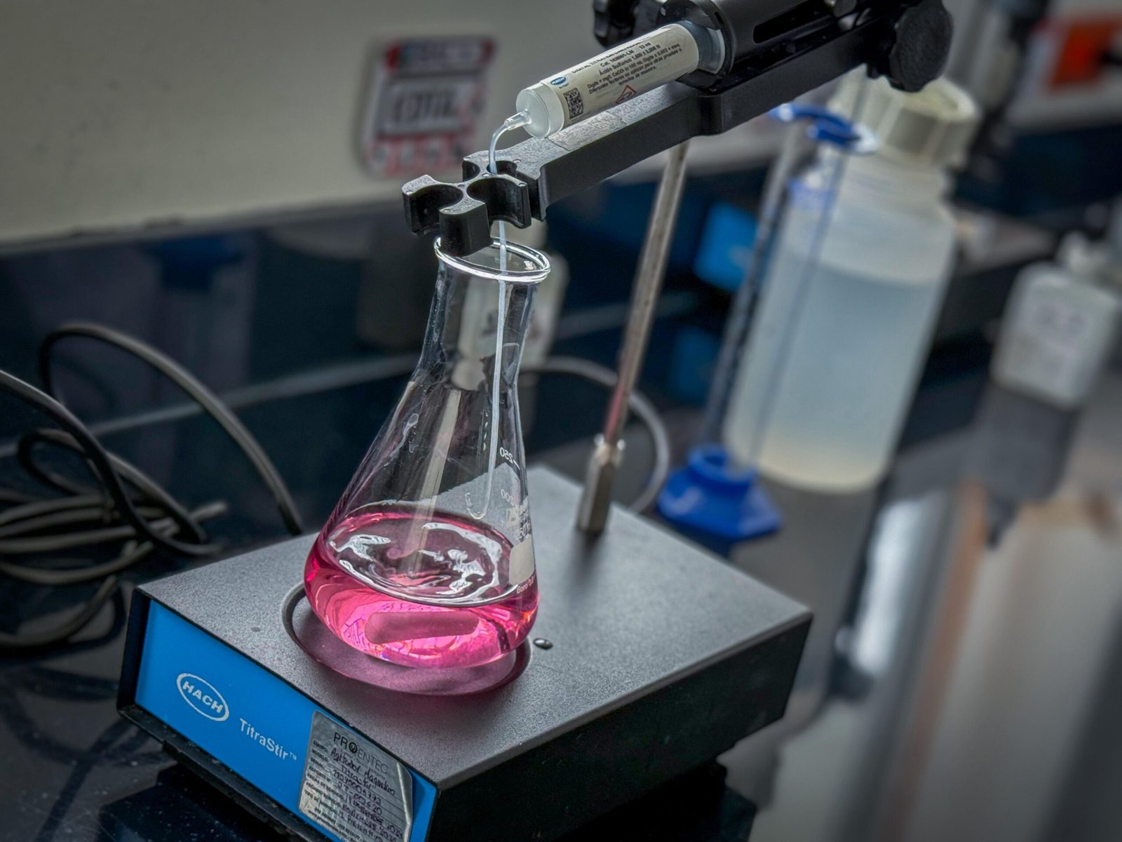 ¿Sabes qué tan segura es el agua que tomas? El laboratorio del IBAL se consolida como uno de los mejores del Tolima