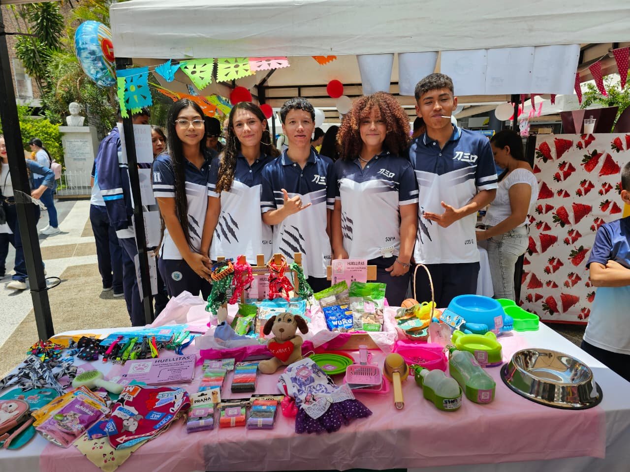 Estudiantes emprendedores toman la Gobernación del Tolima: así fue la primera muestra empresarial de la I.E. Darío Echandía en Ibagué