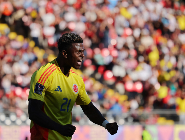 ¡Colombia hace historia y Néiser Villarreal se roba el show con tripleta inolvidable ante España!