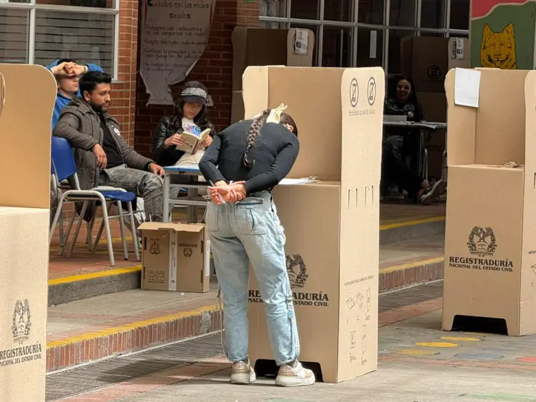 Los Jóvenes Votaron… Pero No Muchos: Así Quedó el Mapa Electoral Juvenil en Colombia