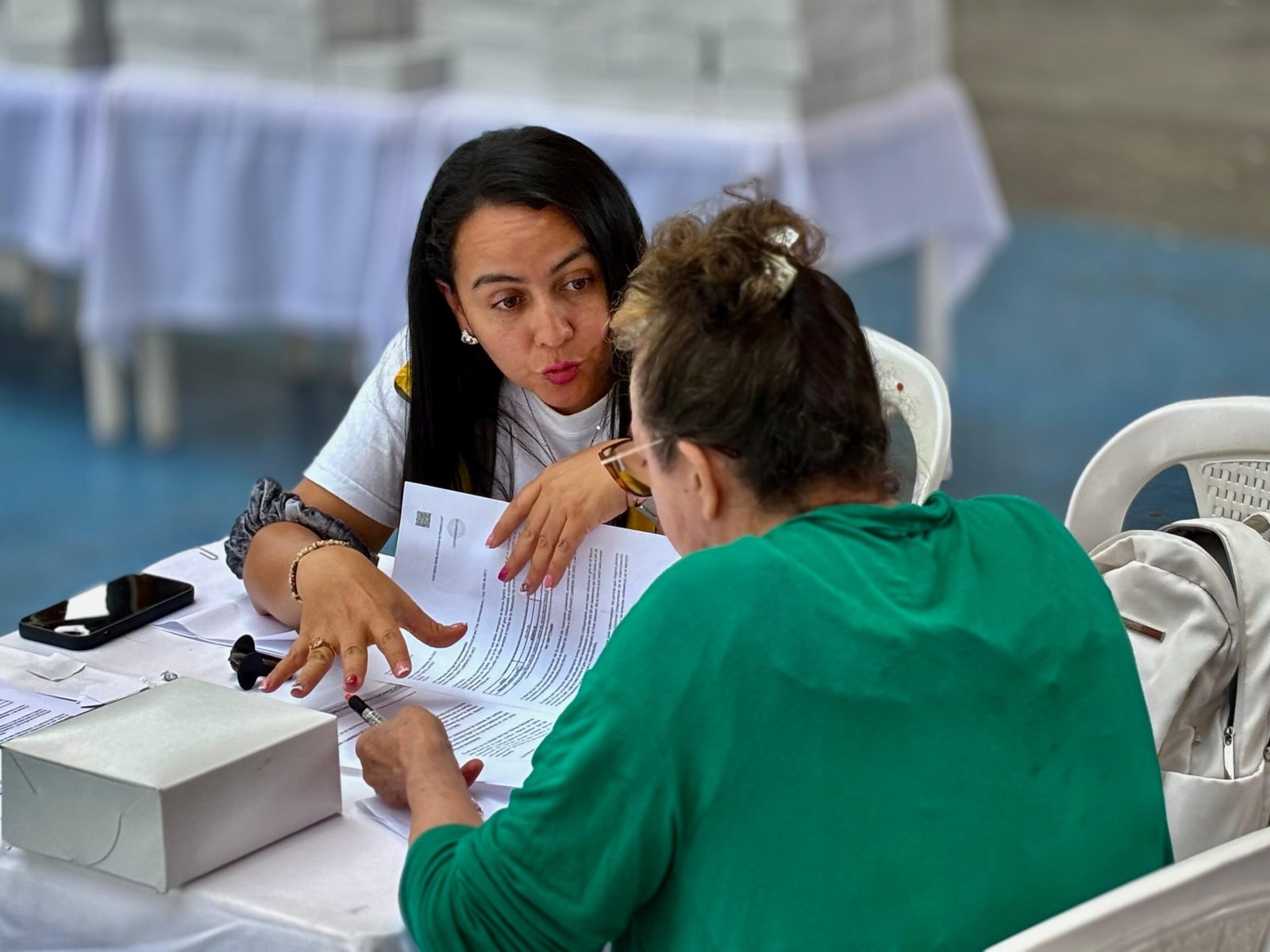 Después de 15 años de espera, más de 300 familias víctimas del conflicto reciben indemnización en Ibagué