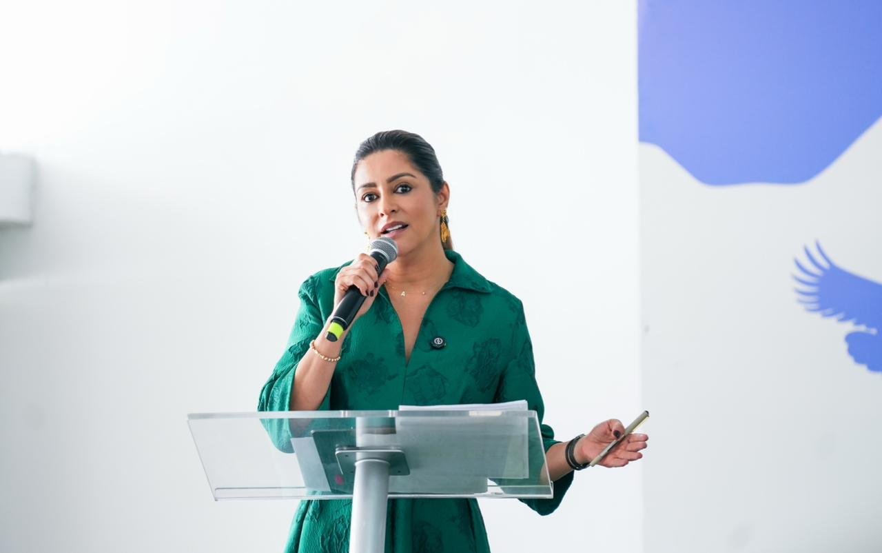 Gobernadora lanza alerta ambiental en cumbre suramericana