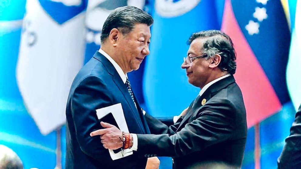 La apuesta más riesgosa de Petro: su giro hacia China que podría hipotecar el futuro de Colombia”