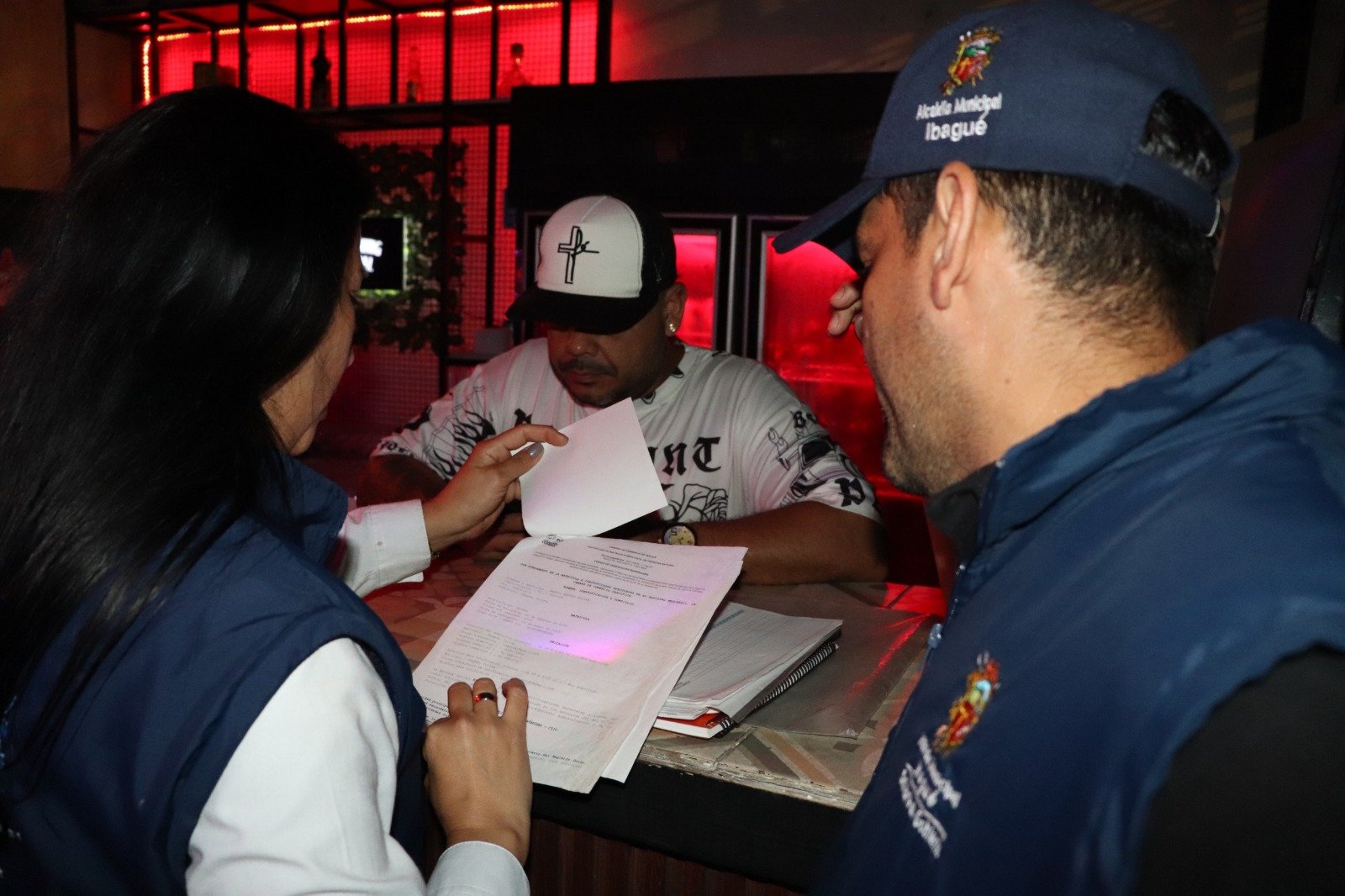 Arranca el puente festivo en Ibagué con un megaoperativo: armas incautadas, cierres y fuertes controles en las calles