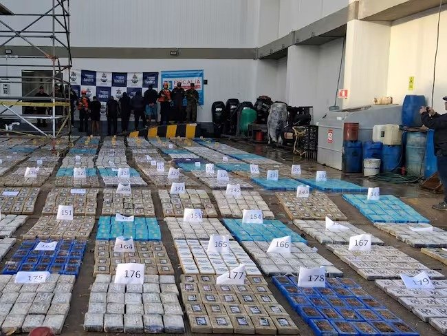 Armada de Colombia frustra envío de más de 2,6 toneladas de cocaína rumbo a Centroamérica
