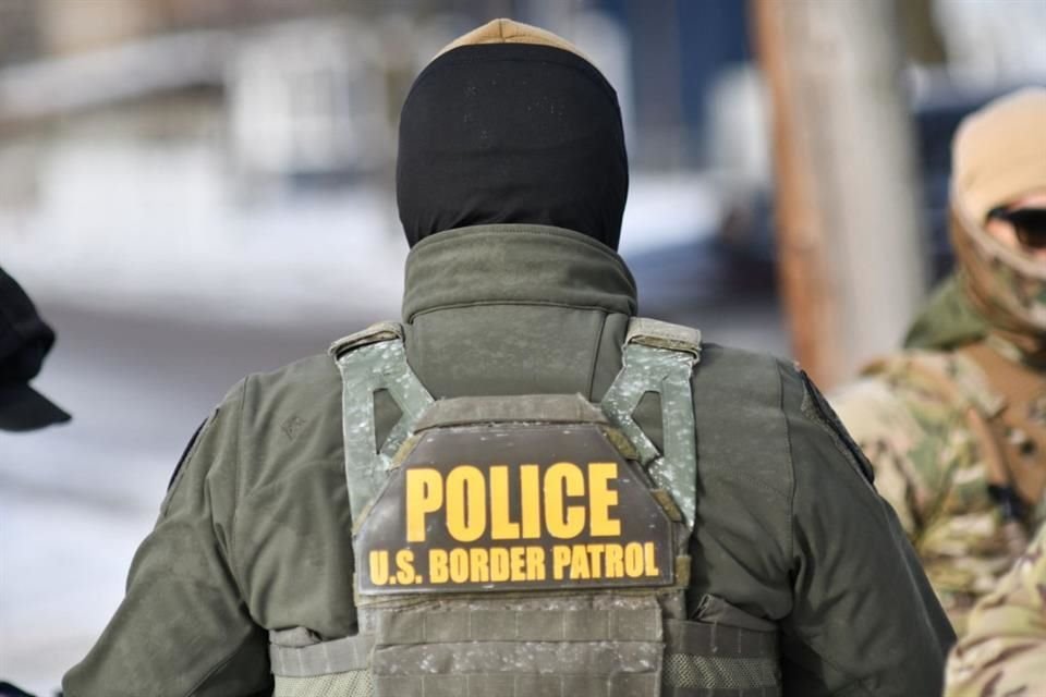 Ecuador denuncia intento de ingreso de un agente de ICE a su consulado en Mineápolis en medio de redadas migratorias