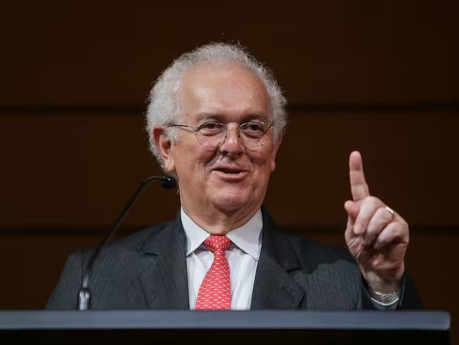 Suspensión de la Emergencia Económica podría agravar la crisis y favorecer a los megarricos, advierte Ocampo